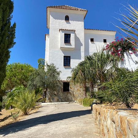 Castle Tower Apartment In Rural Holiday Park 'Bernard' Tolox Buitenkant foto