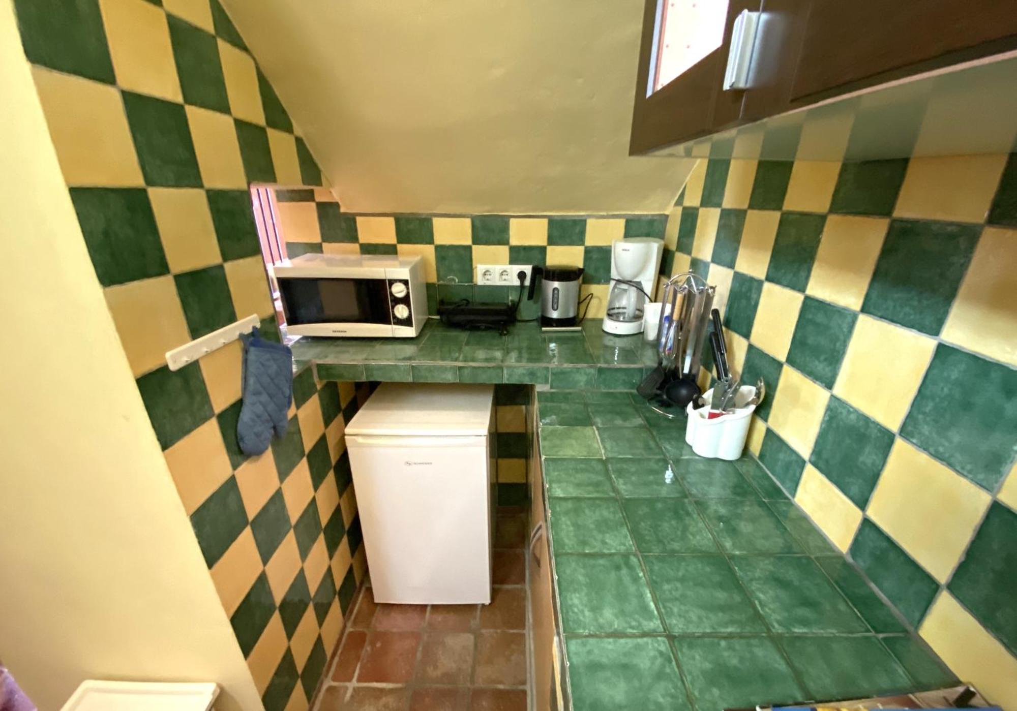 Castle Tower Apartment In Rural Holiday Park 'Bernard' Tolox Buitenkant foto