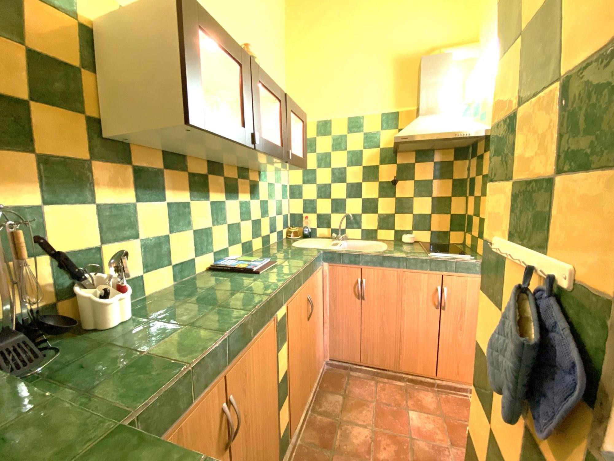 Castle Tower Apartment In Rural Holiday Park 'Bernard' Tolox Buitenkant foto