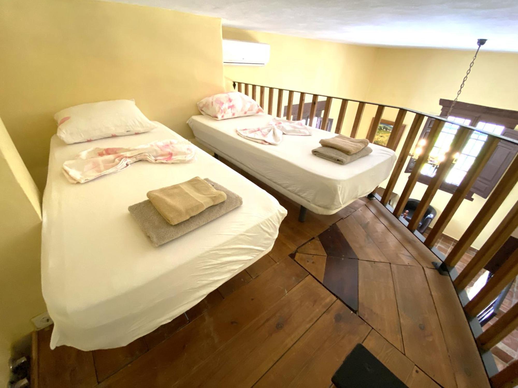 Castle Tower Apartment In Rural Holiday Park 'Bernard' Tolox Buitenkant foto